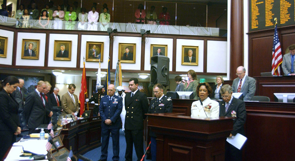 Jennifer gives prayer for Mlitary Appreciation Day at the Capital